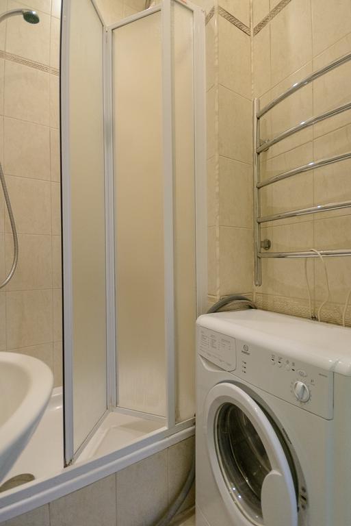 Простора 3 Кімнатна Біля Майдану Незалежності Apartment Киев Екстериор снимка